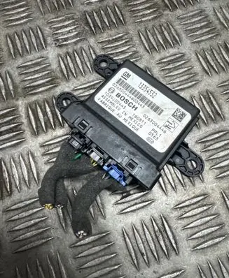 Opel Insignia A Parking PDC control unit/module 13354532 0444600443