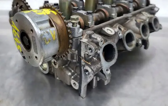 Mitsubishi Colt Engine head MN155155H
