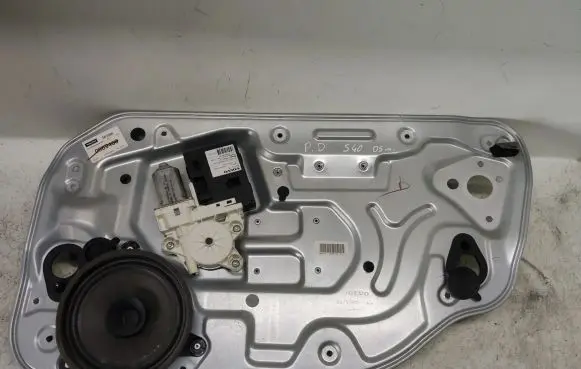 Volvo S40 Front door window regulator with motor