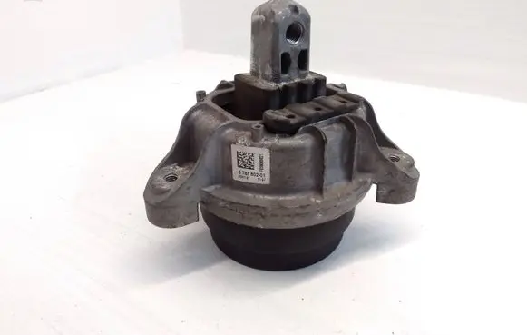 BMW 5 F10 F11 Engine mount bracket 6785602