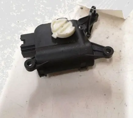 Audi A6 S6 C6 4F Air flap motor/actuator 0132801358