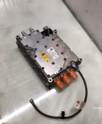 Mercedes-Benz EQA Voltage converter inverter A0008179006
