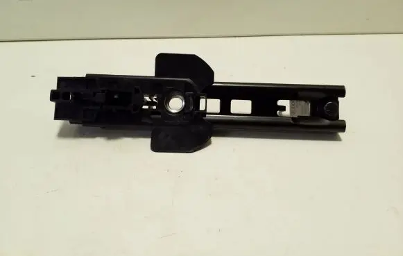 Volvo XC60 Seat belt adjustment rail 32341210 31032023