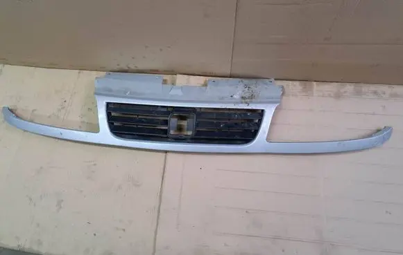 Volkswagen Sharan Front grill 7M085365