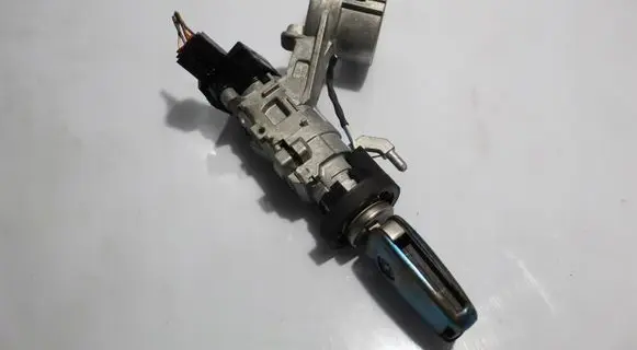 Opel Insignia A Ignition lock 25799293