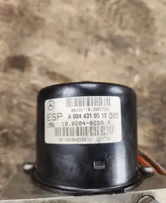 Mercedes-Benz C W203 ABS Pump A2035451632 2BU1D08C27 10094715133