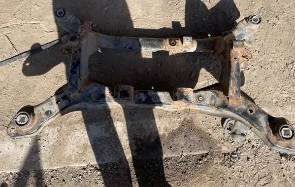 Volvo XC70 Rear subframe 