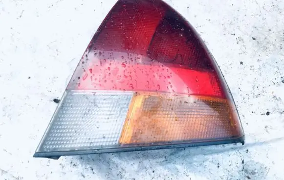 Mitsubishi Carisma Rear/tail lights