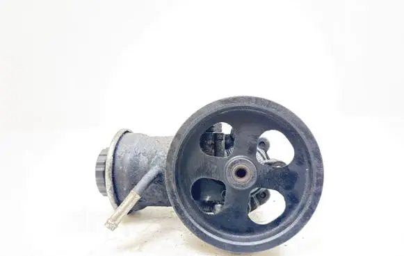 Toyota Avensis T250 Power steering pump
