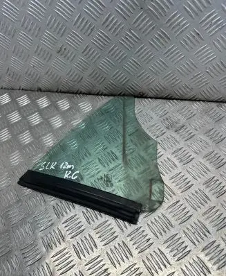 Mercedes-Benz SLK R172 Rear side window 43R001582 E000199 AS2M3240DOT682