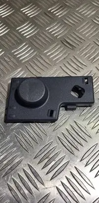 Audi Q7 4M Headlight/headlamp mounting bracket 4M0806584
