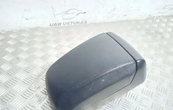 Chevrolet Captiva Armrest