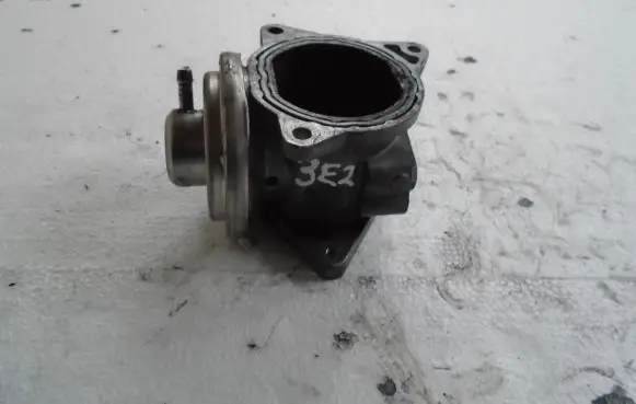 Audi A3 S3 8P EGR valve 038129637D