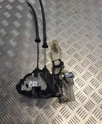 Hyundai Santa Fe Front door lock
