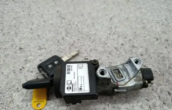 Nissan Almera Tino Ignition lock 28590C9965