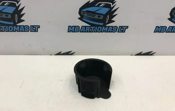 Land Rover Discovery 3 - LR3 Cup holder 8H22046B94 8H22046B94AD