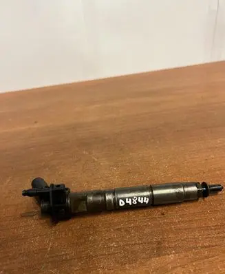 Mercedes-Benz R W251 Fuel injector A642070 D4844