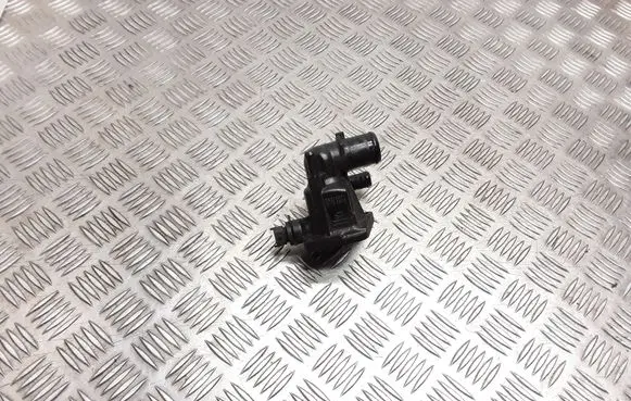 Thermostat/thermostat housing