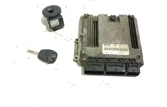 Opel Movano B Engine ECU kit and lock set 0281030577