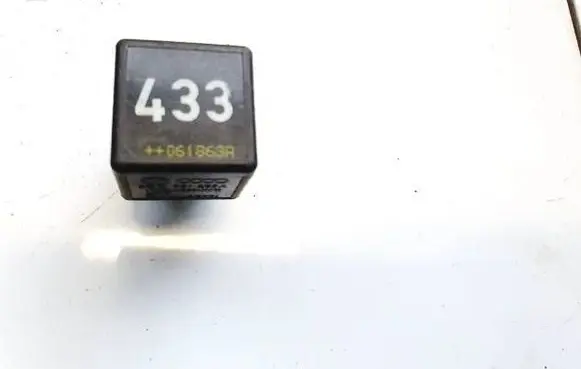 Audi A3 S3 8P Other relay 3D0951253A V23134-B59-X418
