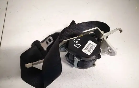 Rear seatbelt