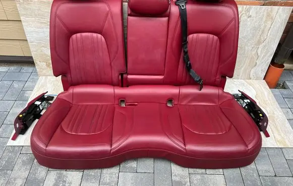 Maserati Levante Rear seat 