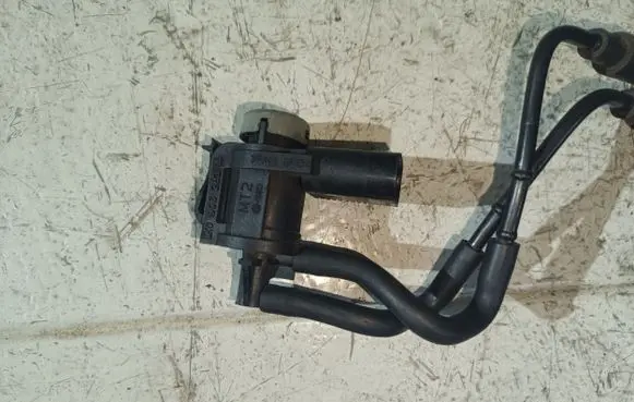 Audi A3 S3 8P Turbo solenoid valve 1K0908283A