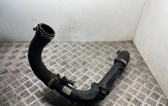 Intercooler hose/pipe