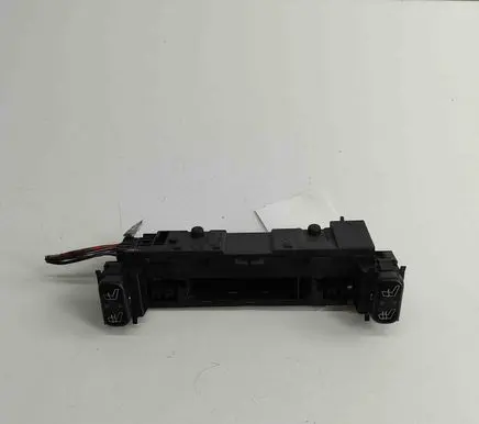 Mercedes-Benz E W210 Seat heating switch A2108200151