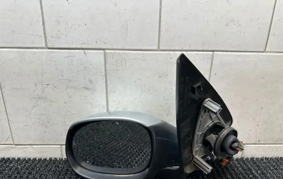 Peugeot 206 Front door electric wing mirror E2017003
