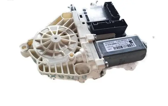 Seat Altea XL Front door window regulator motor 1T0959701L S1519H009