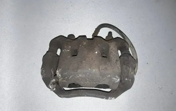 Nissan Navara Front brake caliper 41001EB32A