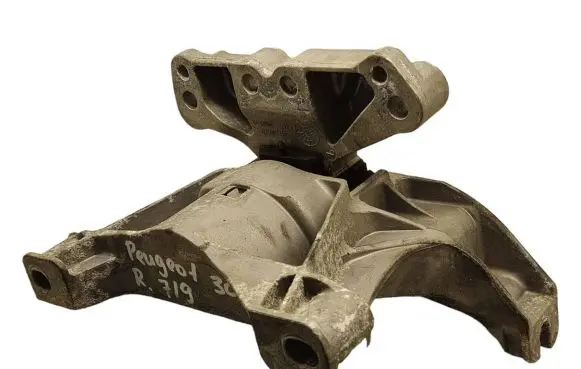 Peugeot 308 Engine mount bracket 4A100160 4A103720