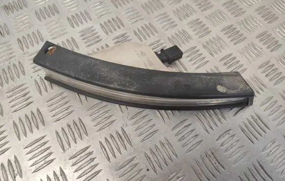 Volkswagen PASSAT B6 Front indicator light 3C0953042L