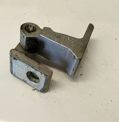 Audi A4 S4 B8 8K Rear door lower hinge 8K0831402B