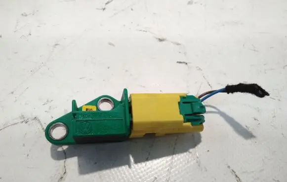 Audi A6 S6 C6 4F Airbag deployment crash/impact sensor 1K0909600C