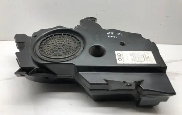 Audi A3 S3 8P Subwoofer speaker 8P3035382