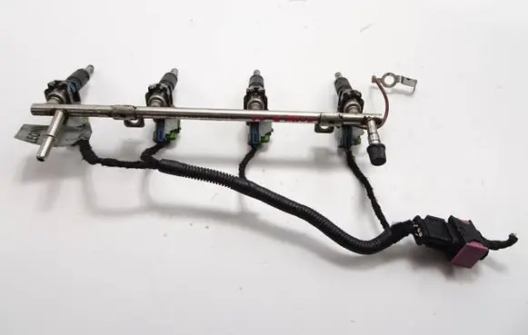 Opel Mokka Fuel injectors set 55562599 E083A03419