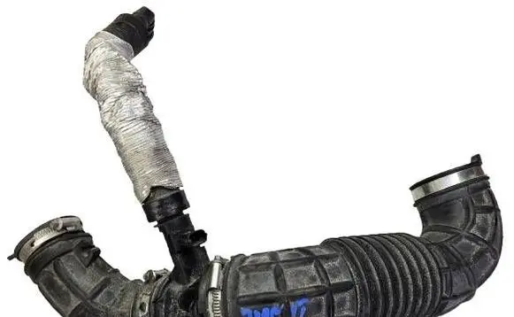 Air intake hose/pipe