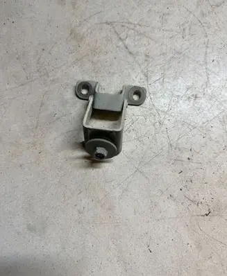Renault Captur Front door upper hinge 844019333R