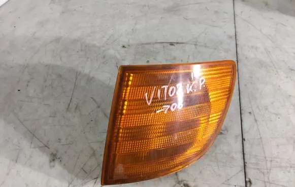 Mercedes-Benz Vito Viano W638 Front indicator light 6588200021K8