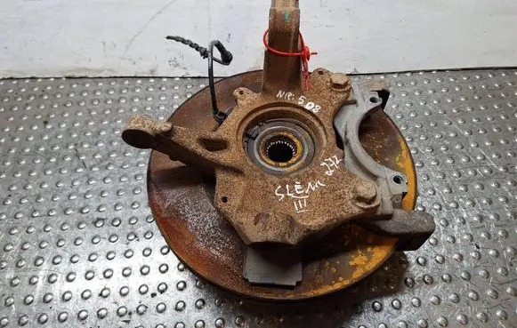 Front wheel hub spindle knuckle