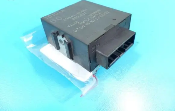 Toyota Avensis T270 Central body control module 85940-05060 IMPRK1230103