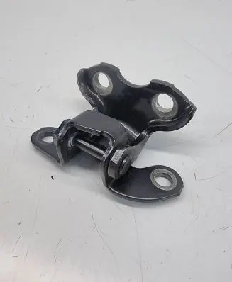 Toyota RAV 4 (XA50) Front door lower hinge A046694