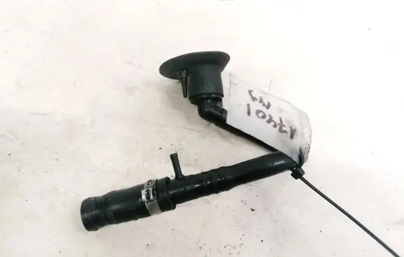 Volkswagen PASSAT B5.5 Engine coolant pipe/hose