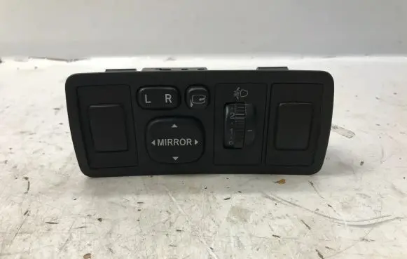 Toyota Avensis T250 Wing mirror switch 8487205010 8415205051
