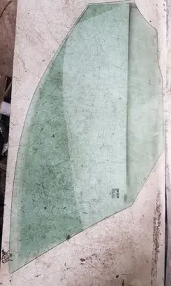 Mercedes-Benz E W212 Front door window glass four-door