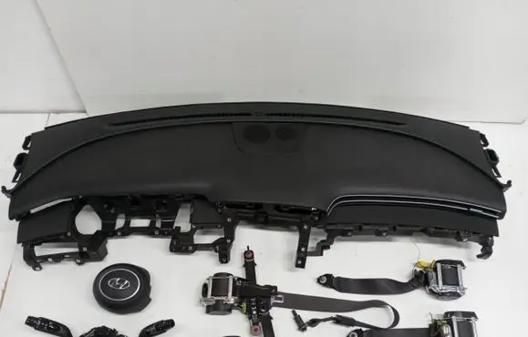 Hyundai H-1, Starex, Satellite Radio/GPS head unit trim 