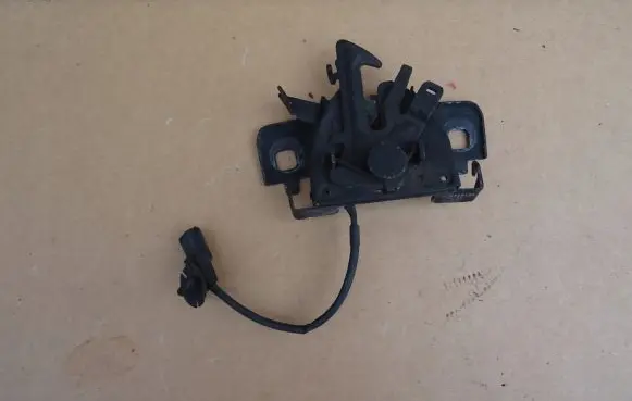 Renault Trafic III (X82) Engine bonnet/hood lock/catch
