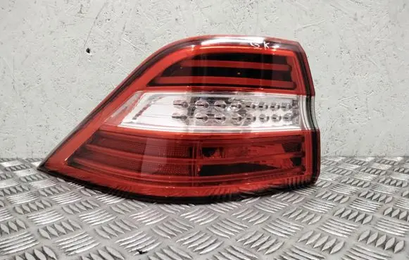 Mercedes-Benz ML W166 Rear/tail lights A1669063301